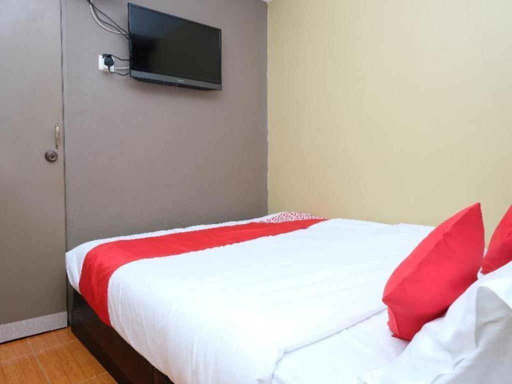 โอโย 44123 โฮเต็ล อัล-ซาอีฟ Hotel Kuala Kerai ภายนอก รูปภาพ