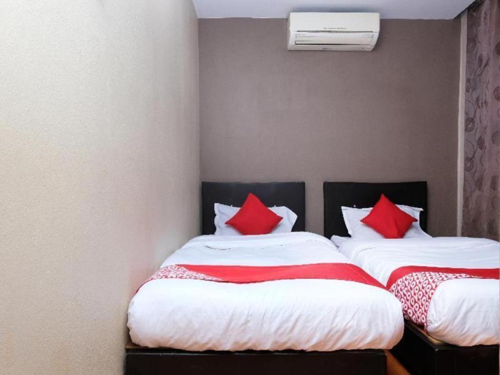 โอโย 44123 โฮเต็ล อัล-ซาอีฟ Hotel Kuala Kerai ภายนอก รูปภาพ