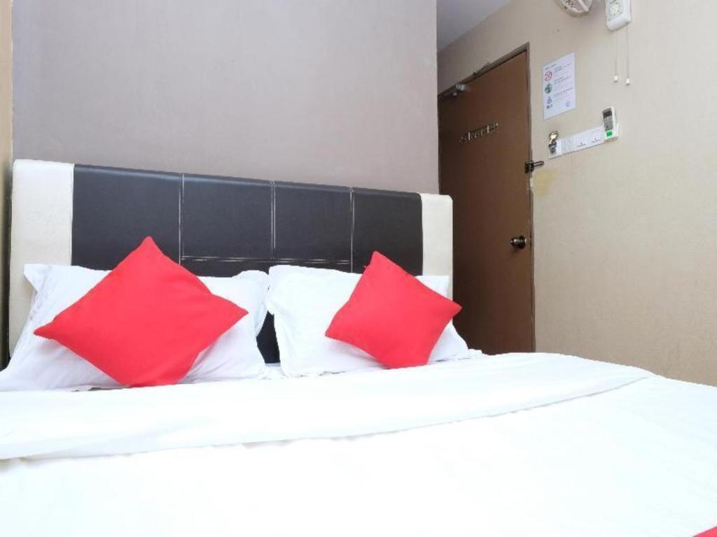 โอโย 44123 โฮเต็ล อัล-ซาอีฟ Hotel Kuala Kerai ภายนอก รูปภาพ
