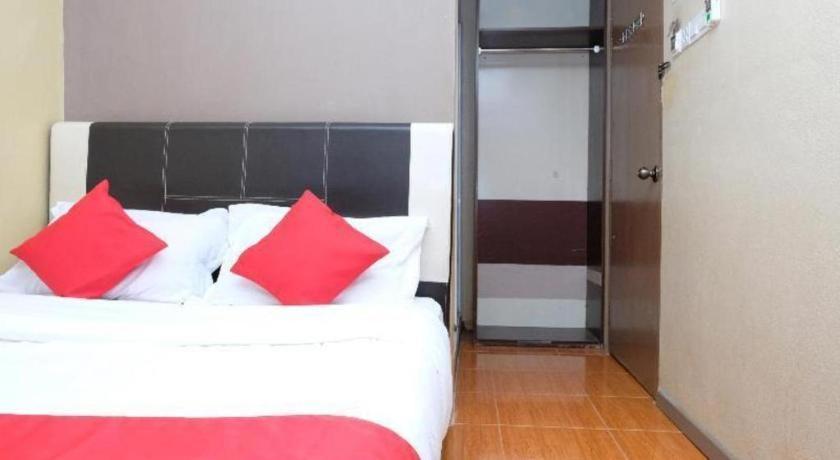 โอโย 44123 โฮเต็ล อัล-ซาอีฟ Hotel Kuala Kerai ภายนอก รูปภาพ