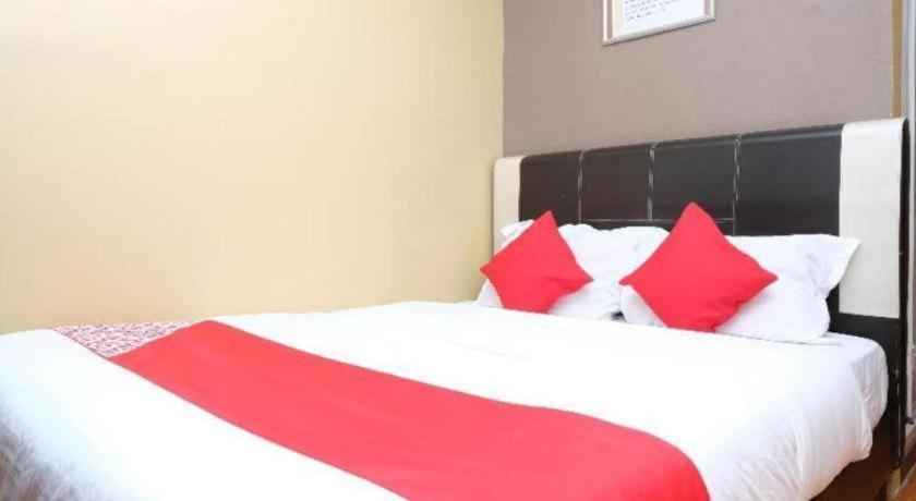 โอโย 44123 โฮเต็ล อัล-ซาอีฟ Hotel Kuala Kerai ภายนอก รูปภาพ