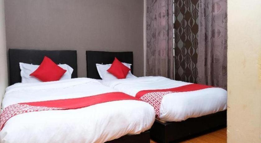 โอโย 44123 โฮเต็ล อัล-ซาอีฟ Hotel Kuala Kerai ภายนอก รูปภาพ