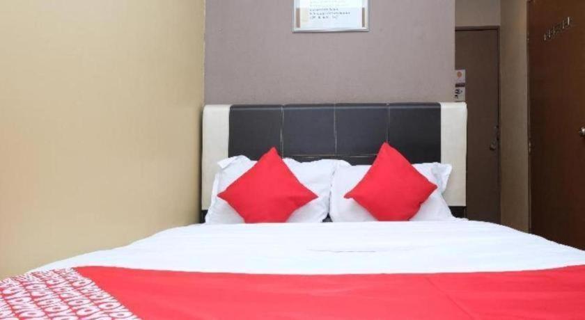 โอโย 44123 โฮเต็ล อัล-ซาอีฟ Hotel Kuala Kerai ภายนอก รูปภาพ
